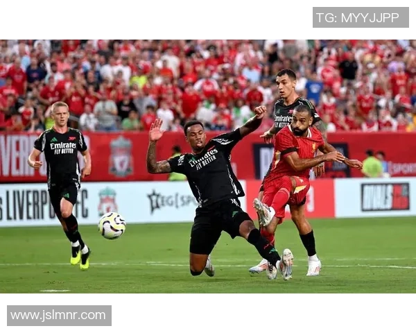 足球明星绯闻公关策略揭秘如何巧妙应对媒体与公众的关注与挑战 足球明星绯闻公关策略揭秘如何巧妙应对媒体与公众的关注与挑战